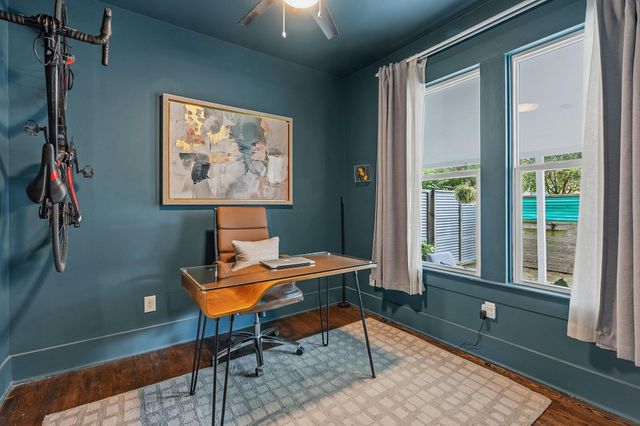 1122 Gunter ST, Austin, TX 78702