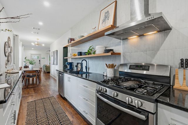 1122 Gunter ST, Austin, TX 78702