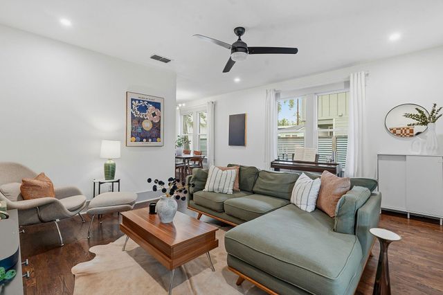 1122 Gunter ST, Austin, TX 78702