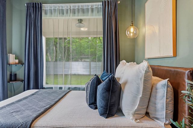 1122 Gunter ST, Austin, TX 78702