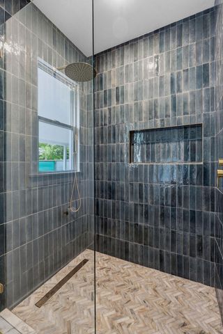 1122 Gunter ST, Austin, TX 78702