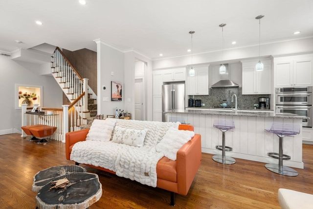 1 Worcester Sq 2, Boston, MA 02118