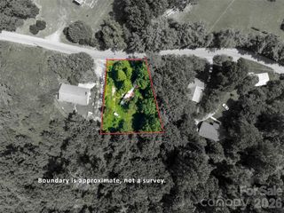 154 Pacolet Street, Saluda, NC 28773