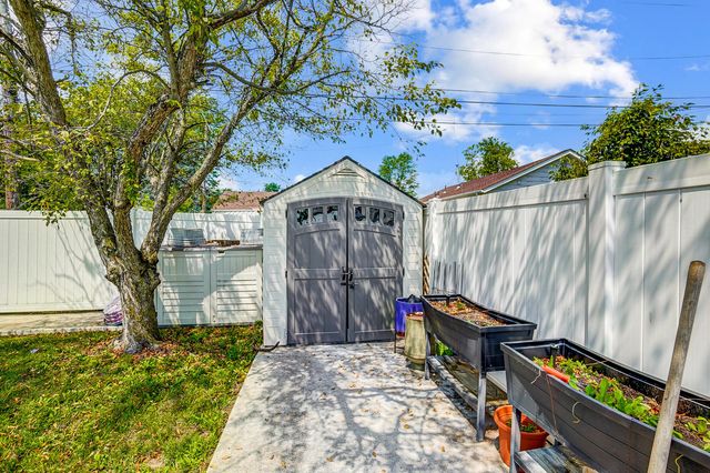 599 S Brinker Avenue, Columbus, OH 43204