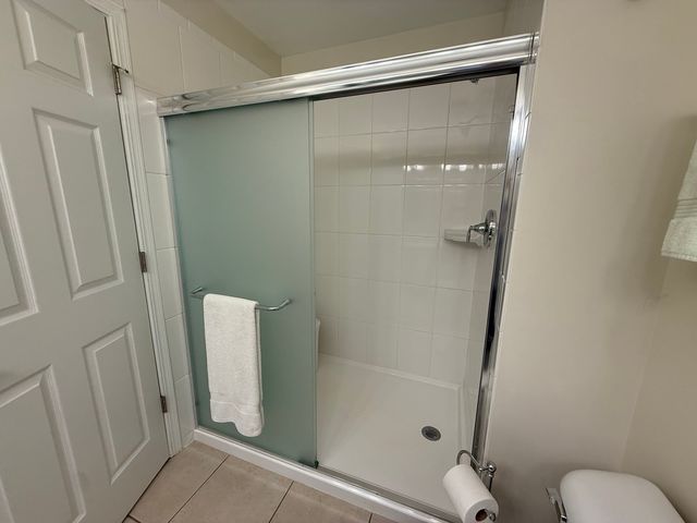 33 S Barton Trail, Batavia, IL 60510