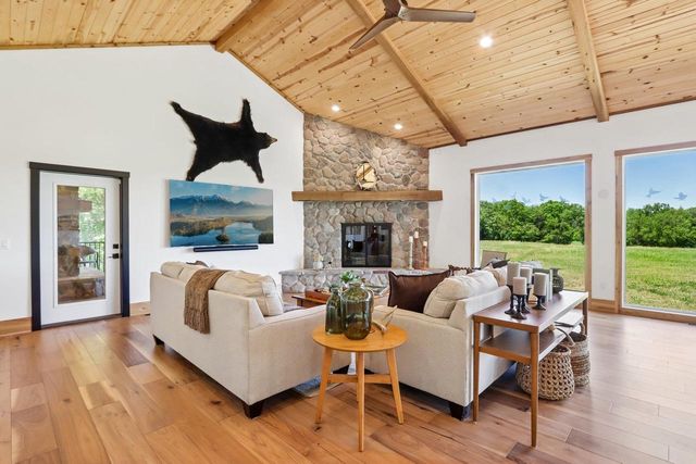 W9650 Rucks Road, Cambridge, WI 53523