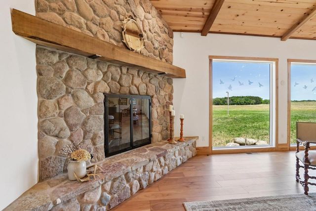 W9650 Rucks Road, Cambridge, WI 53523