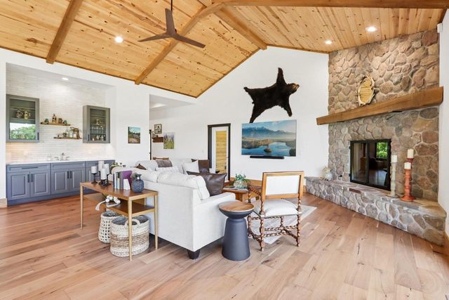 W9650 Rucks Road, Cambridge, WI 53523