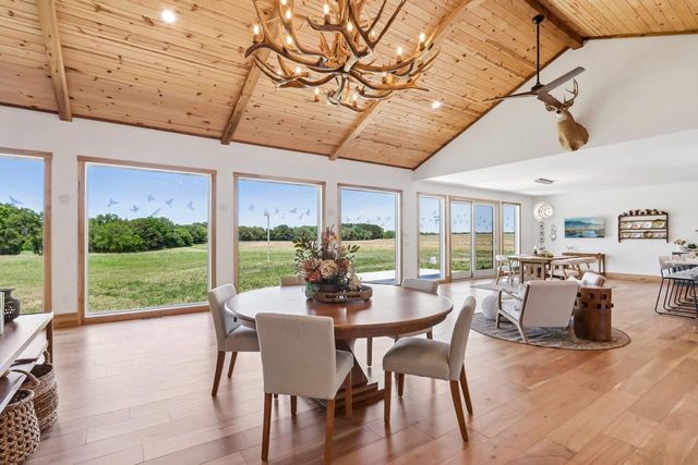 W9650 Rucks Road, Cambridge, WI 53523