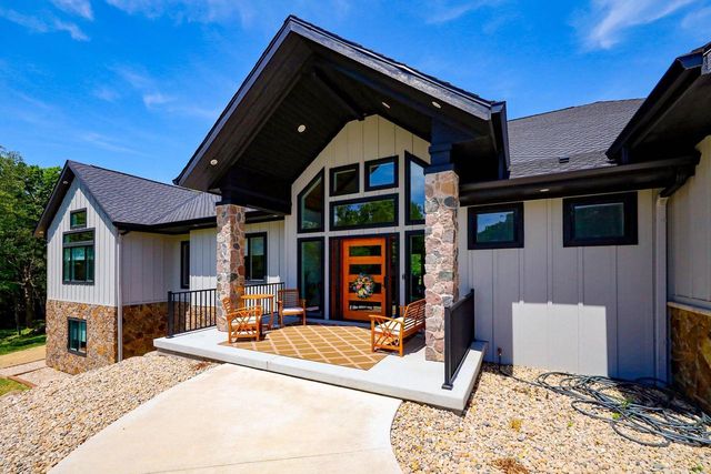 W9650 Rucks Road, Cambridge, WI 53523