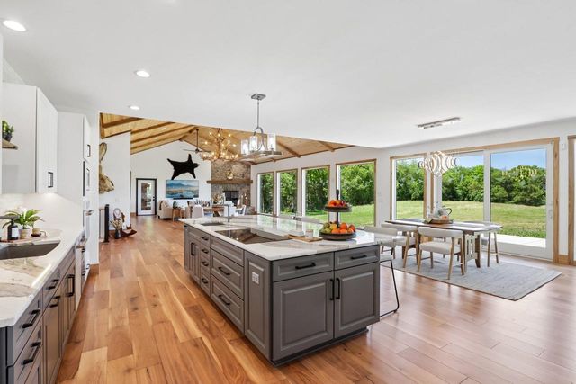 W9650 Rucks Road, Cambridge, WI 53523