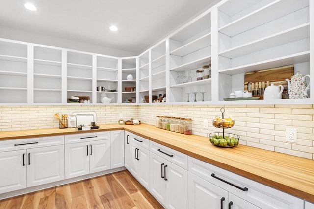 W9650 Rucks Road, Cambridge, WI 53523