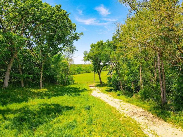 W9650 Rucks Road, Cambridge, WI 53523