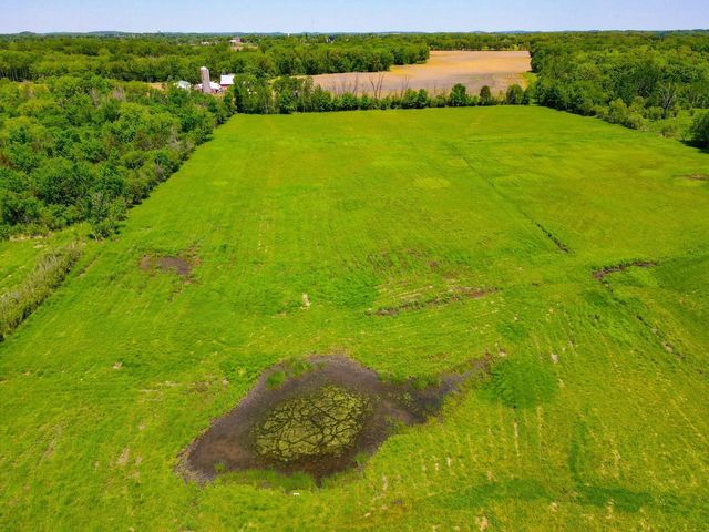 W9650 Rucks Road, Cambridge, WI 53523