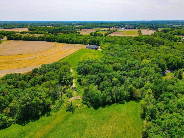 W9650 Rucks Road, Cambridge, WI 53523