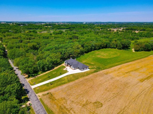 W9650 Rucks Road, Cambridge, WI 53523