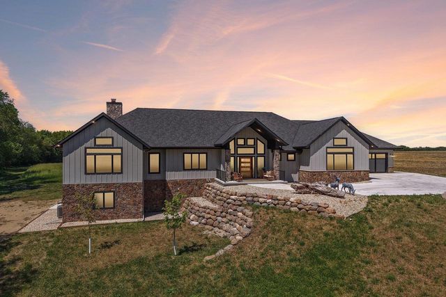 W9650 Rucks Road, Cambridge, WI 53523