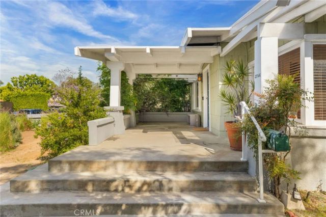 3746 Ocean View Avenue, Los Angeles, CA 90066