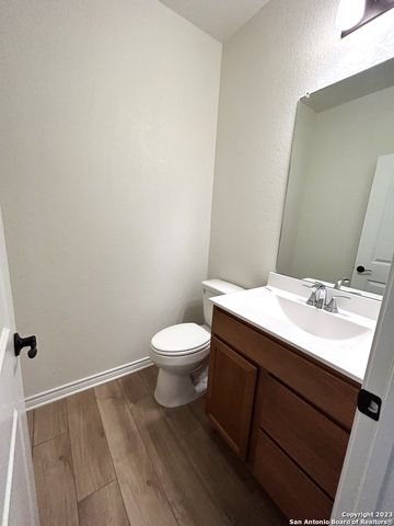 528 HARVEST FIELDS, New Braunfels, TX 78130