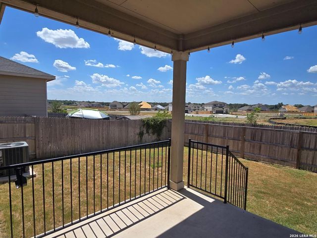 528 HARVEST FIELDS, New Braunfels, TX 78130