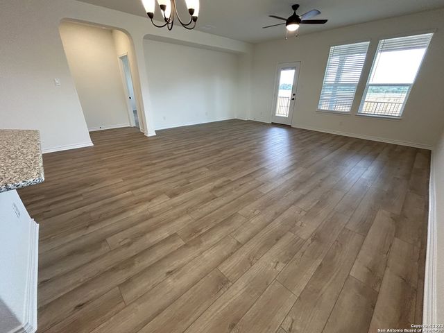 528 HARVEST FIELDS, New Braunfels, TX 78130