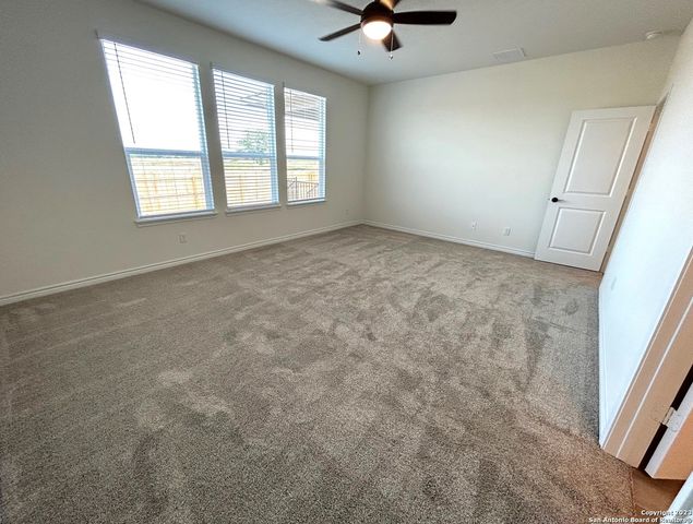 528 HARVEST FIELDS, New Braunfels, TX 78130