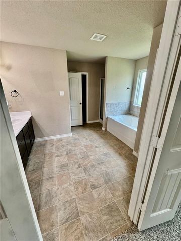 4100 Molly Dyer DR, Killeen, TX 76549