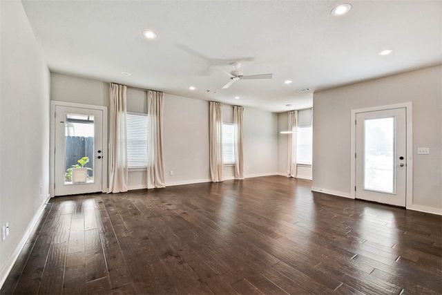 3917 SW Peachwood Drive, Bentonville, AR 72713