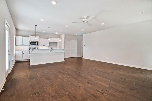 3917 SW Peachwood Drive, Bentonville, AR 72713