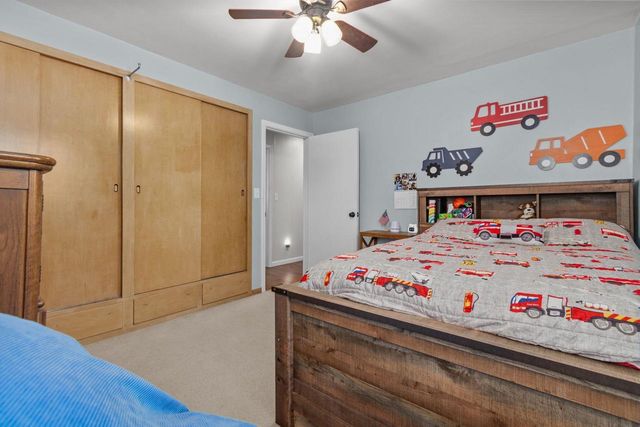 719 W 8TH AVENUE, Oshkosh, WI 54902