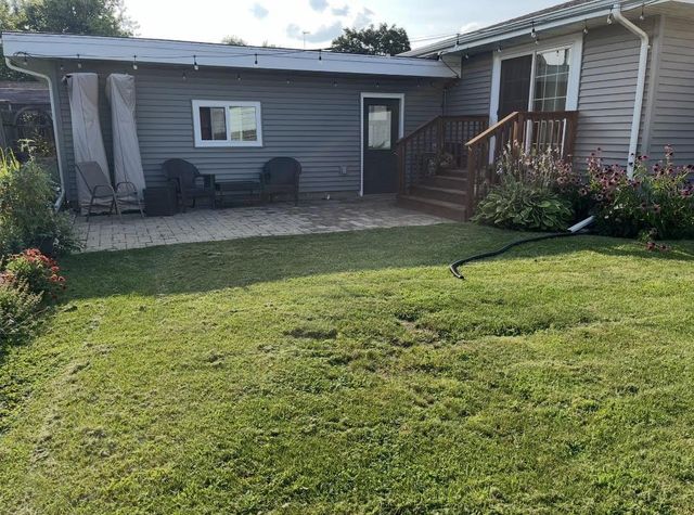 719 W 8TH AVENUE, Oshkosh, WI 54902