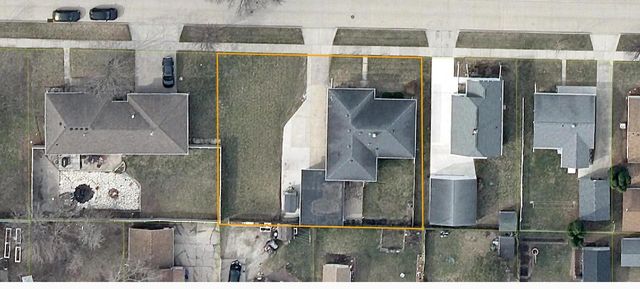 719 W 8TH AVENUE, Oshkosh, WI 54902