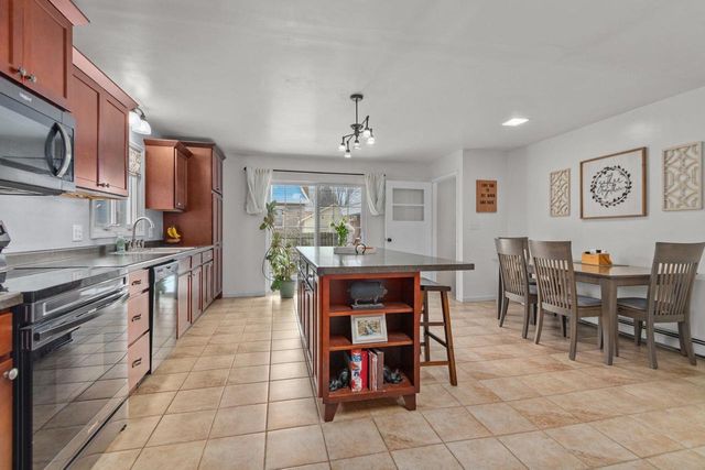 719 W 8TH AVENUE, Oshkosh, WI 54902