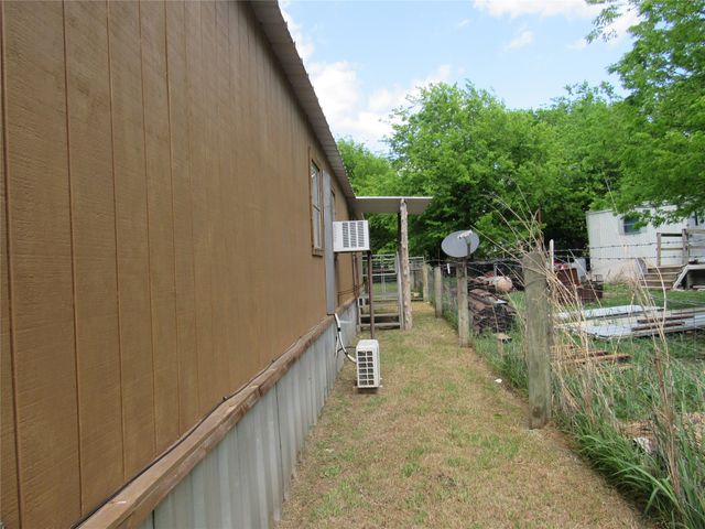 8927 Cartwright Drive, Cresson, TX 76035