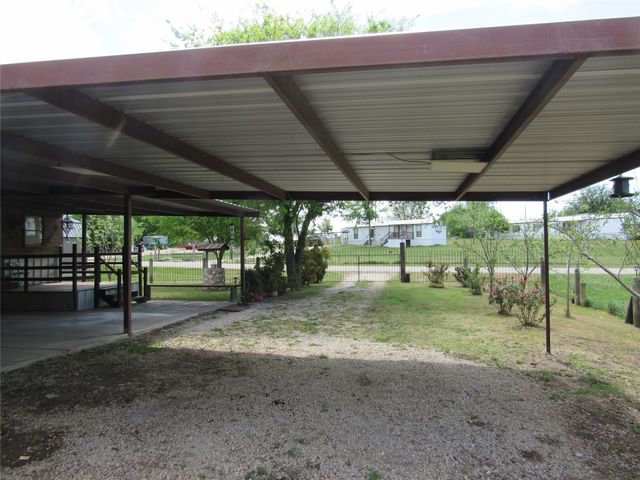 8927 Cartwright Drive, Cresson, TX 76035