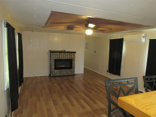 8927 Cartwright Drive, Cresson, TX 76035