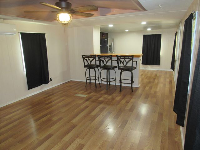 8927 Cartwright Drive, Cresson, TX 76035
