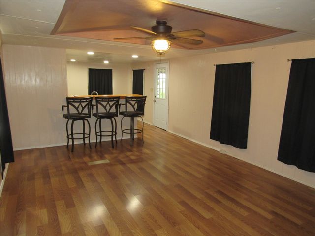8927 Cartwright Drive, Cresson, TX 76035
