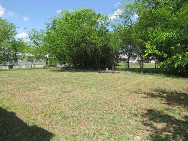 8927 Cartwright Drive, Cresson, TX 76035