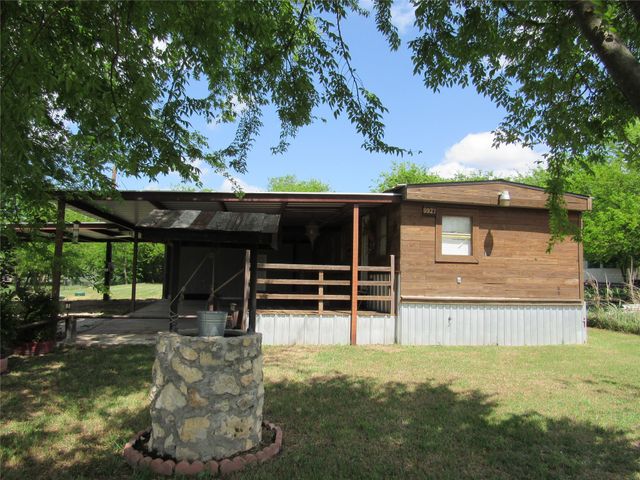 8927 Cartwright Drive, Cresson, TX 76035