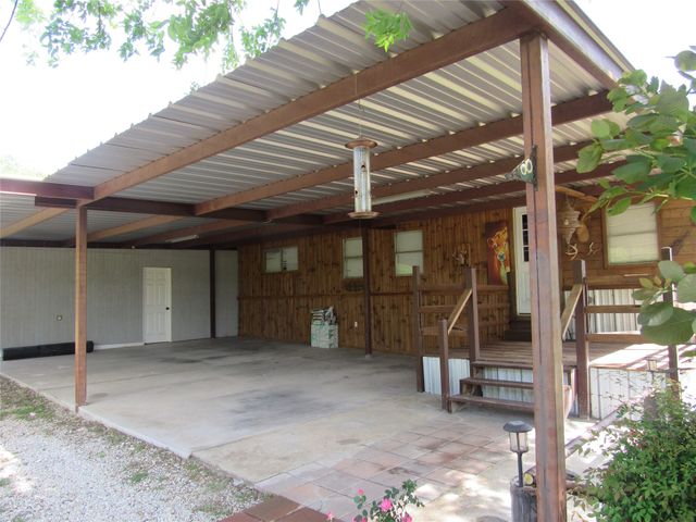 8927 Cartwright Drive, Cresson, TX 76035