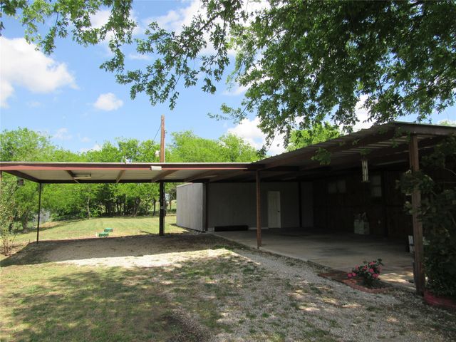 8927 Cartwright Drive, Cresson, TX 76035