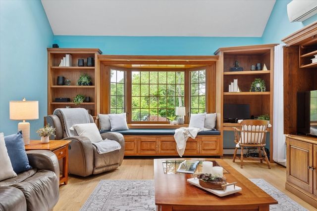 12 Rice Rd, Auburn, MA 01501