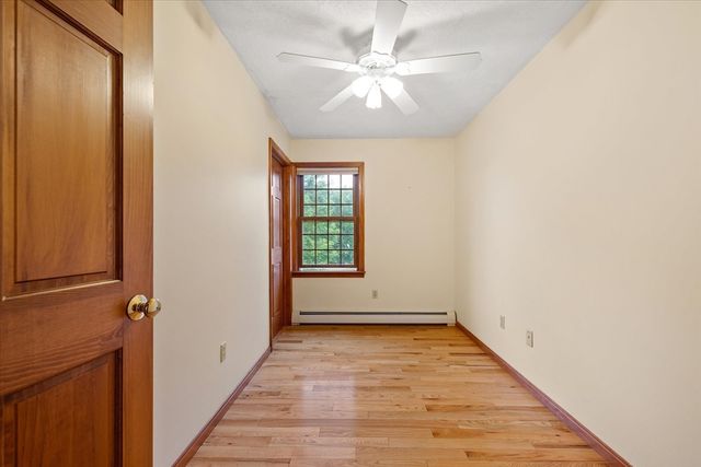 12 Rice Rd, Auburn, MA 01501