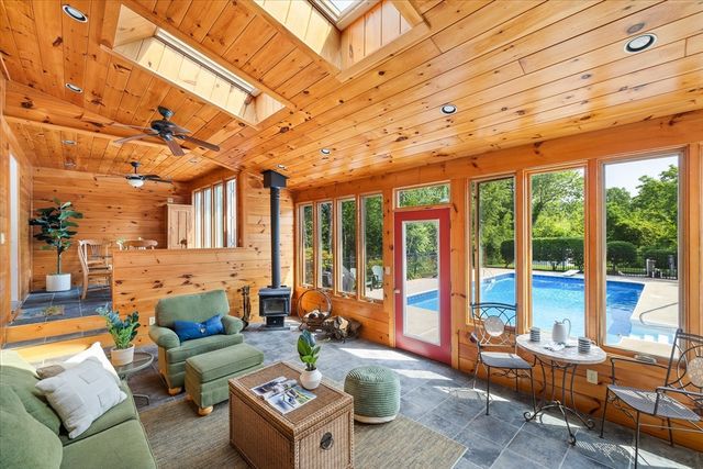 12 Rice Rd, Auburn, MA 01501