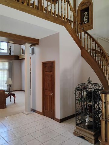 724 VILLAGE Drive, Girard, KS 66743