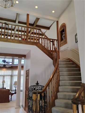 724 VILLAGE Drive, Girard, KS 66743