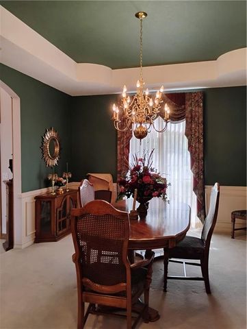 724 VILLAGE Drive, Girard, KS 66743