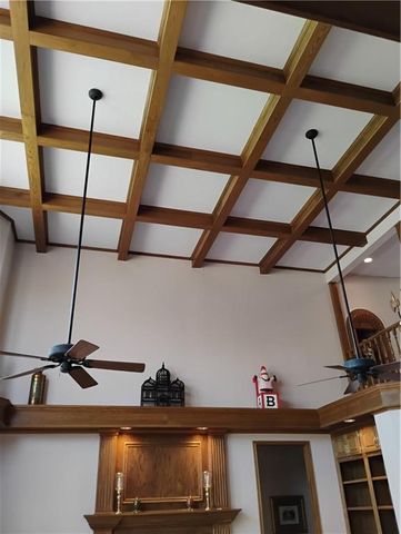 724 VILLAGE Drive, Girard, KS 66743