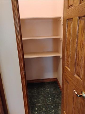 724 VILLAGE Drive, Girard, KS 66743